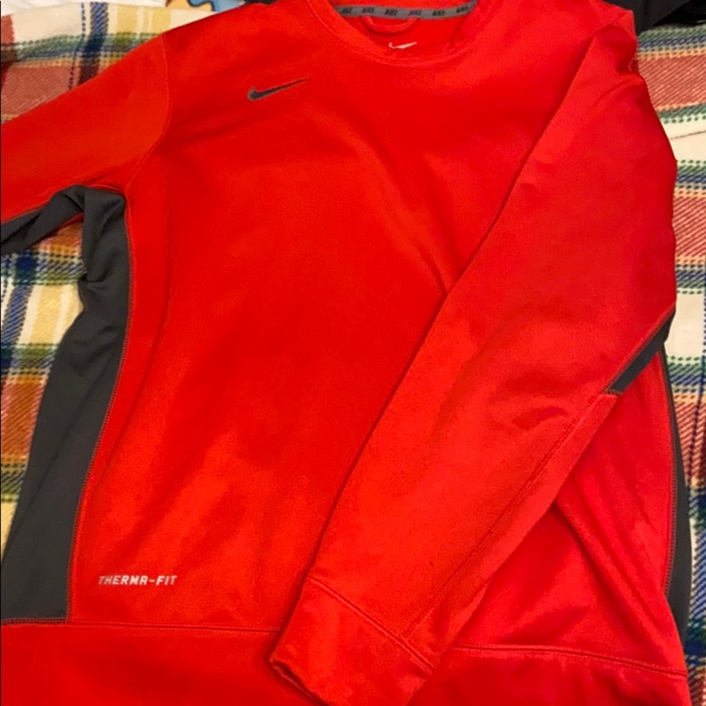 Red therma fit sweater